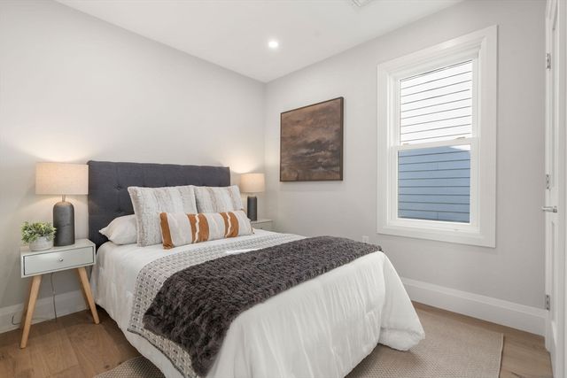 162 W Seventh Street, Boston, MA 02127