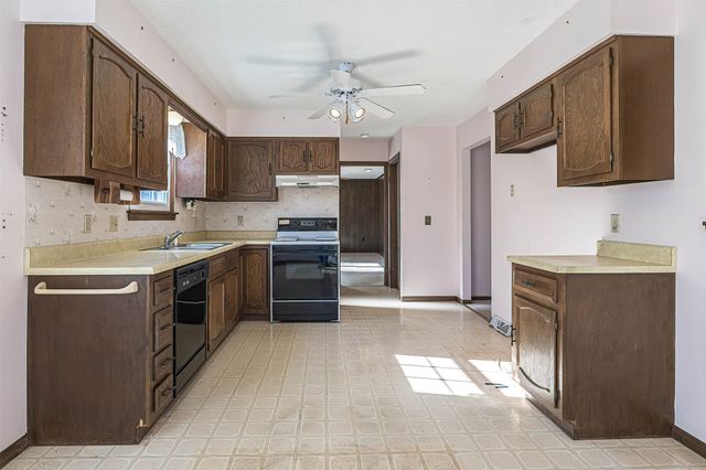 2741 E 41ST Street, Erie, PA 16510