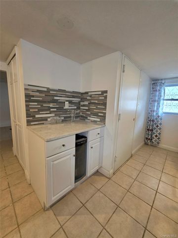 95-14 159th Avenue, Howard Beach, NY 11414