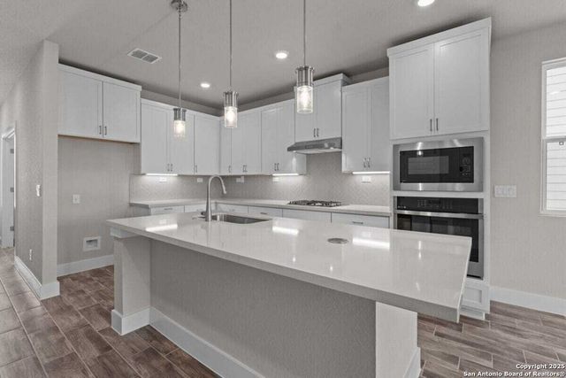 11107 Carlyle Springs, Live Oak, TX 78233