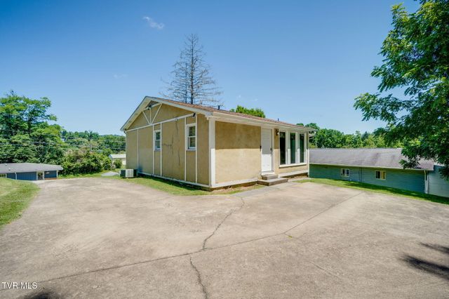 2250 High Street, Bristol, VA 24201