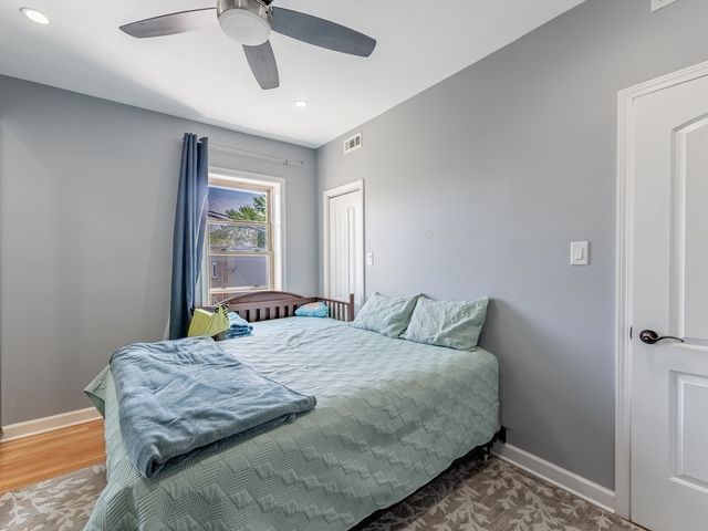 5717 N Kimball Avenue 2N, Chicago, IL 60659