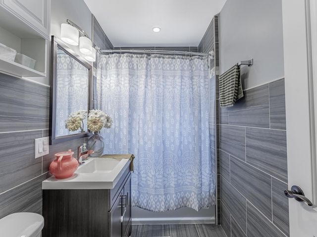 5717 N Kimball Avenue 2N, Chicago, IL 60659