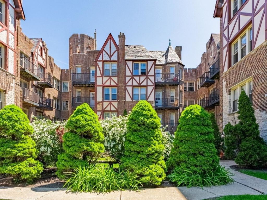 5717 N Kimball Avenue 2N, Chicago, IL 60659