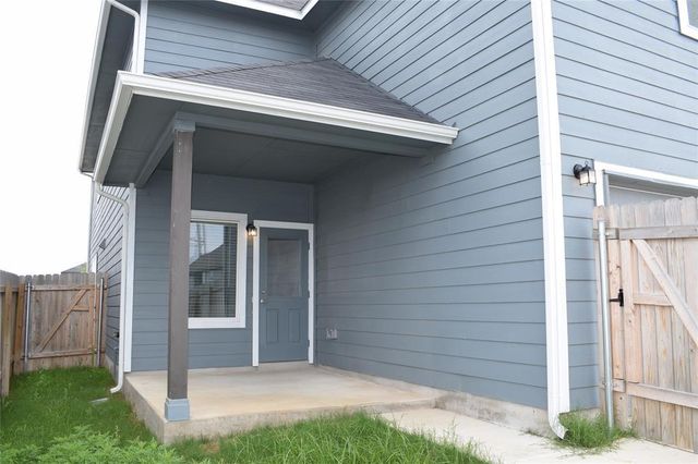 133 Everglades DR, Kyle, TX 78640