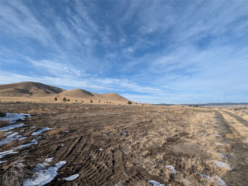 Image 9 of property listing at 46 John G Mine Road, Helena, MT 59602