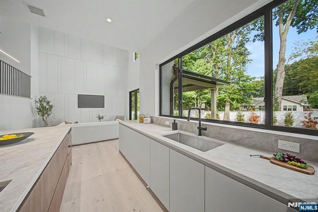 66 Jefferson Avenue, Tenafly, NJ 07670