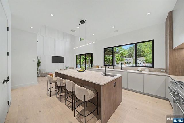 66 Jefferson Avenue, Tenafly, NJ 07670