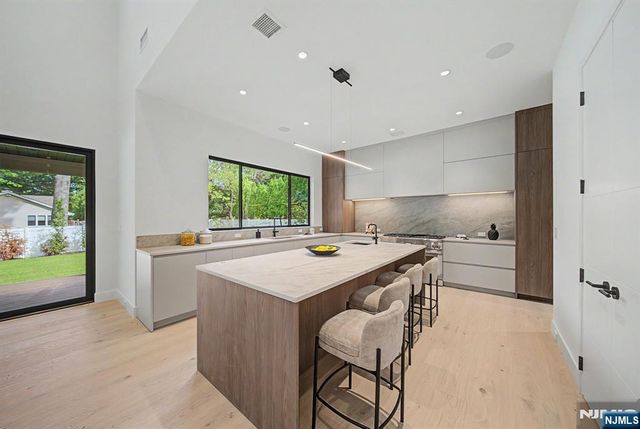 66 Jefferson Avenue, Tenafly, NJ 07670