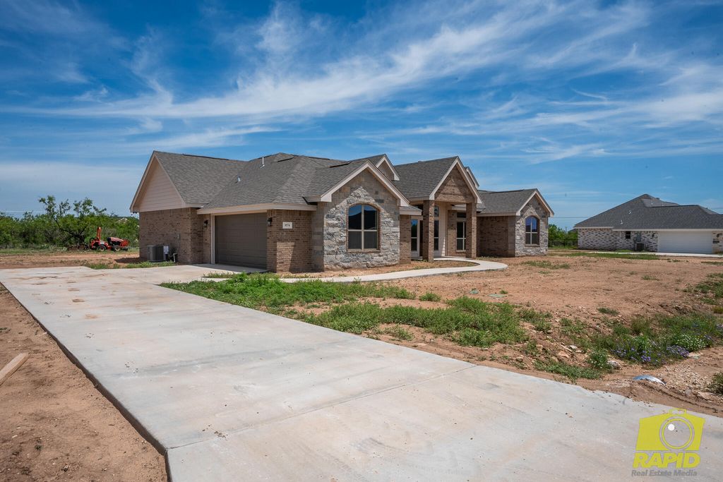 Image 2 of property listing at 9574 Grey Wolf Lane, San Angelo, TX 76901