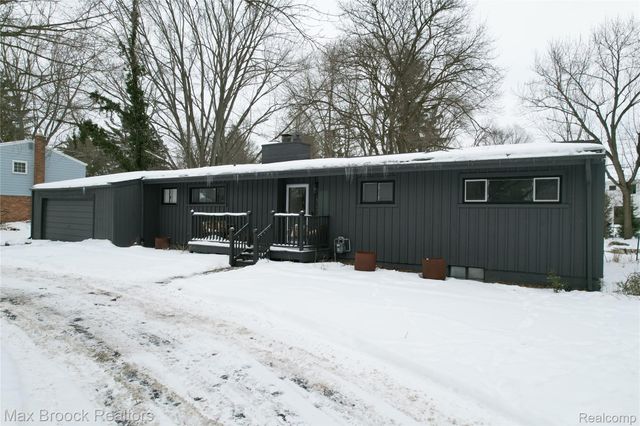 32700 Evergreen Road, Beverly Hills Village, MI 48025