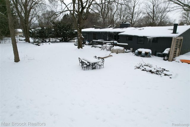 32700 Evergreen Road, Beverly Hills Village, MI 48025