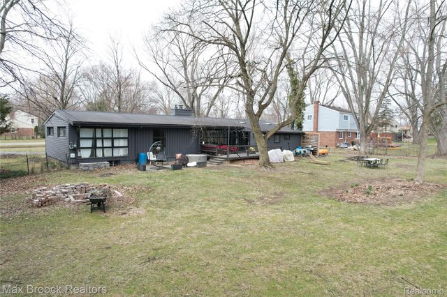 32700 Evergreen Road, Beverly Hills Village, MI 48025