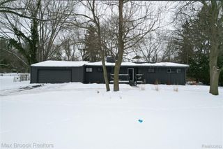 32700 Evergreen Road, Beverly Hills Village, MI 48025