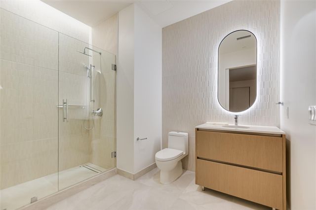 610 Davis ST 3206, Austin, TX 78701