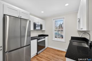 195 laurel Place, Bridgeport, CT 06604