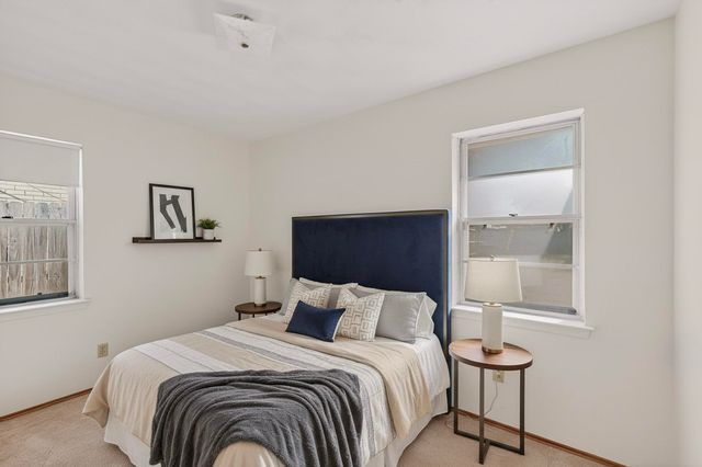 2712 Pennington Street, Irving, TX 75062