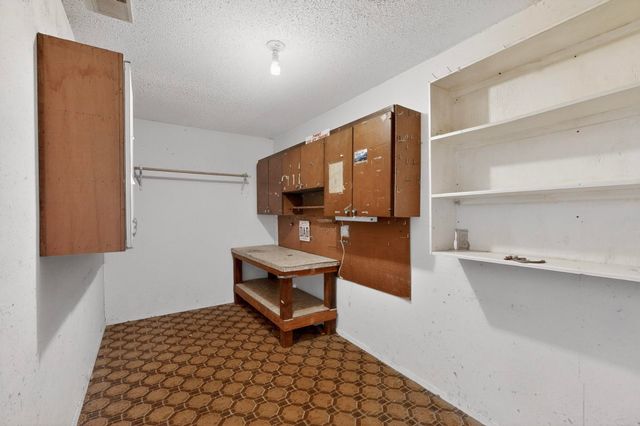 2712 Pennington Street, Irving, TX 75062