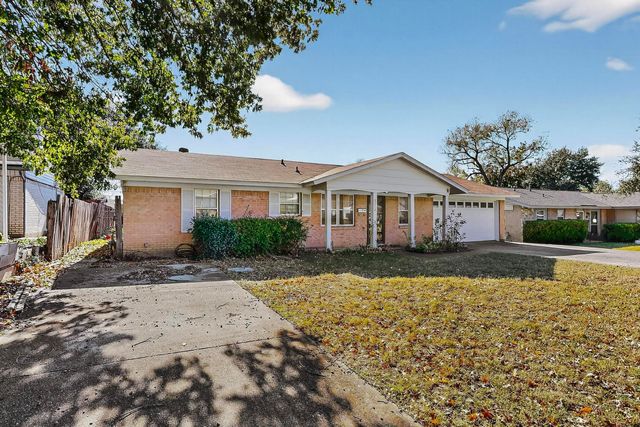 2712 Pennington Street, Irving, TX 75062