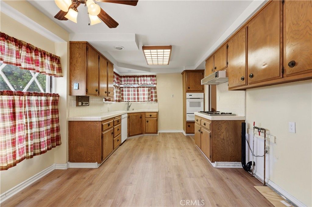 18122 Romelle, Santa Ana, CA 92705 — photo 4