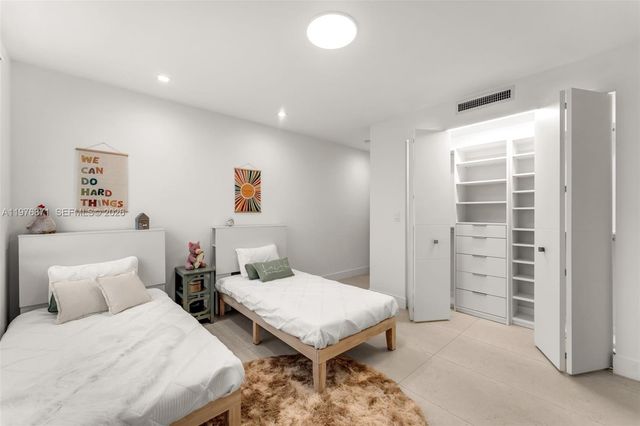 721 SW 11th Street F, Miami, FL 33129