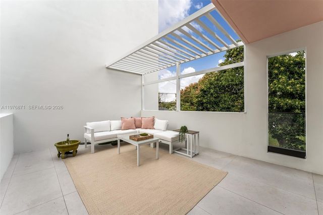 721 SW 11th Street F, Miami, FL 33129