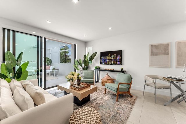 721 SW 11th Street F, Miami, FL 33129