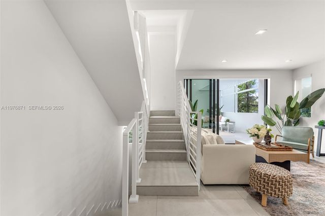 721 SW 11th Street F, Miami, FL 33129