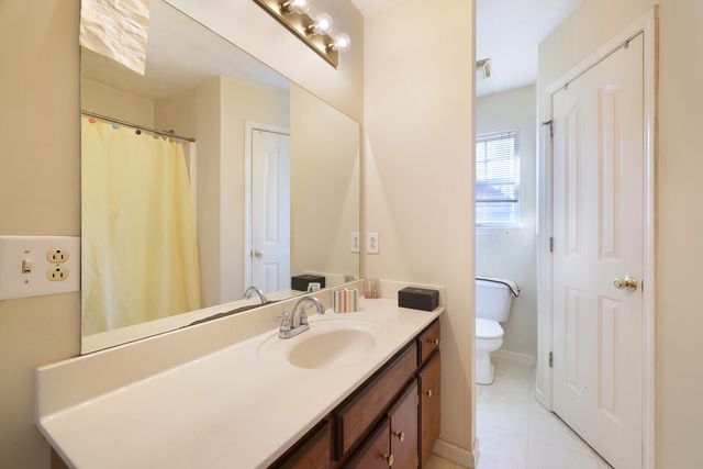 2223 Rosecran Cir, La Vergne, TN 37086