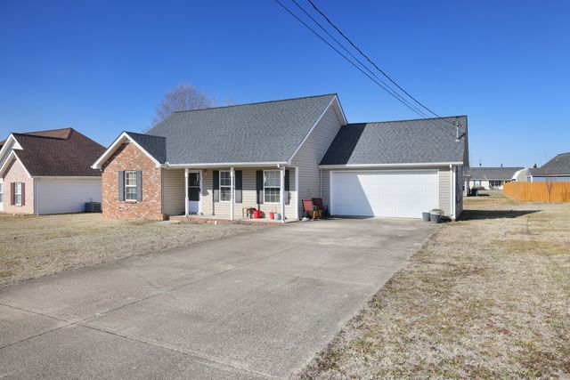 2223 Rosecran Cir, La Vergne, TN 37086