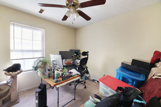 2223 Rosecran Cir, La Vergne, TN 37086