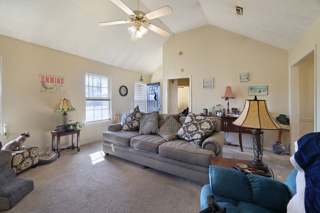 2223 Rosecran Cir, La Vergne, TN 37086