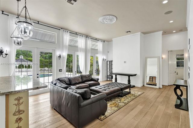 12350 NW 6th St, Plantation, FL 33325