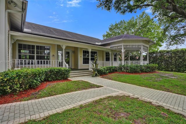 12350 NW 6th St, Plantation, FL 33325