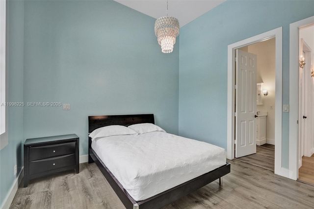 12350 NW 6th St, Plantation, FL 33325