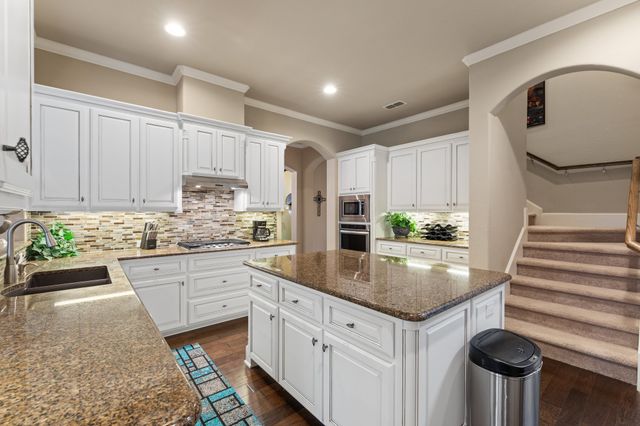 4711 Taylor Lane, Grapevine, TX 76051