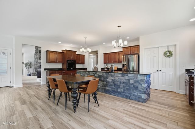 534 Buckingham Road, Gray, TN 37615