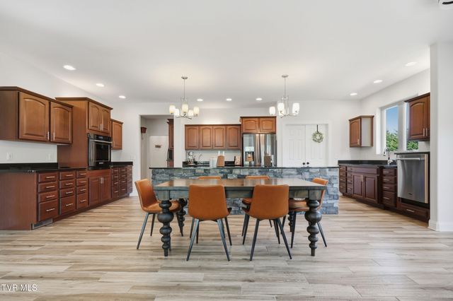 534 Buckingham Road, Gray, TN 37615