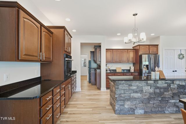 534 Buckingham Road, Gray, TN 37615