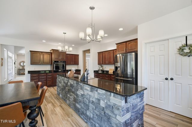 534 Buckingham Road, Gray, TN 37615