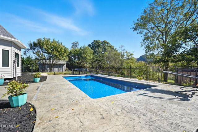 534 Buckingham Road, Gray, TN 37615