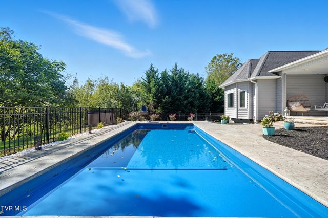 534 Buckingham Road, Gray, TN 37615