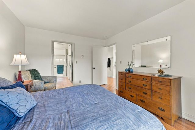 2140 Santa Cruz Avenue A207, Menlo Park, CA 94025