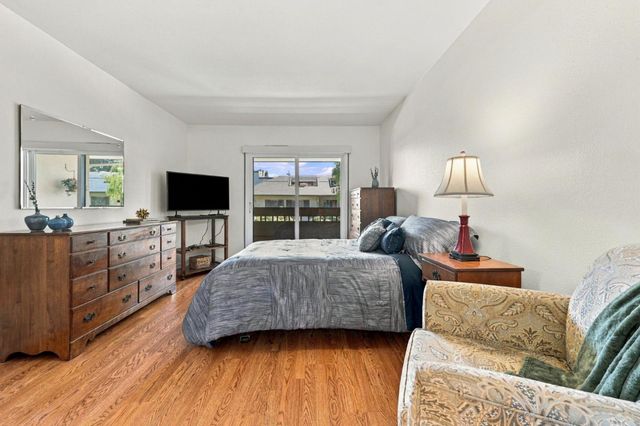 2140 Santa Cruz Avenue A207, Menlo Park, CA 94025