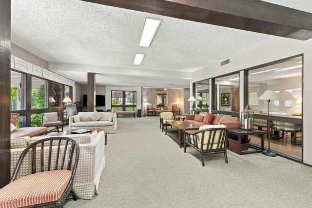 2140 Santa Cruz Avenue A207, Menlo Park, CA 94025