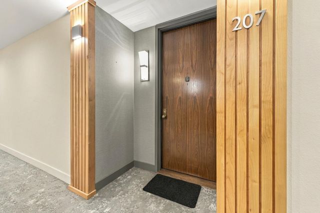 2140 Santa Cruz Avenue A207, Menlo Park, CA 94025