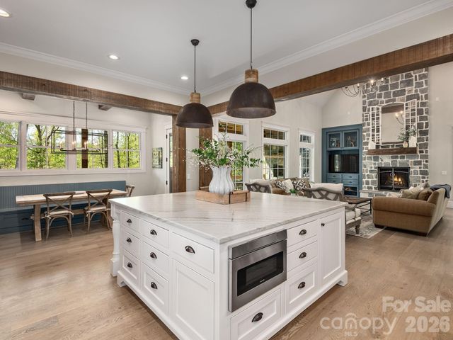 41 Hawberry Court, Asheville, NC 28805