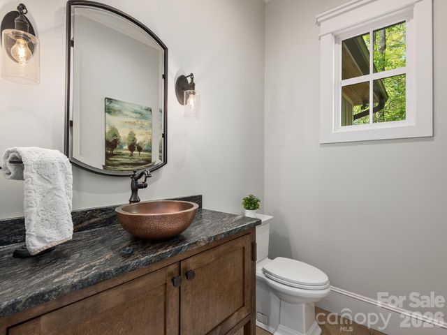41 Hawberry Court, Asheville, NC 28805