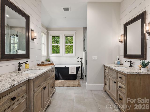41 Hawberry Court, Asheville, NC 28805
