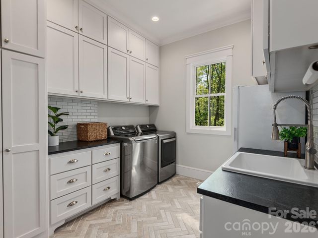 41 Hawberry Court, Asheville, NC 28805